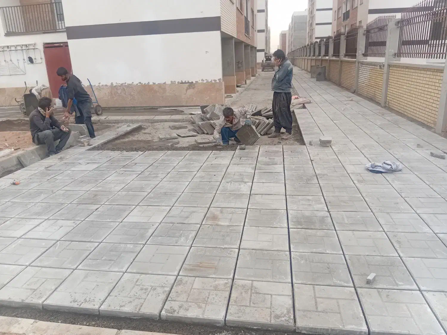 کف پوش ۴۰در ۴۰|استخدام معماری، عمران و ساختمانی|قم, پردیسان|دیوار