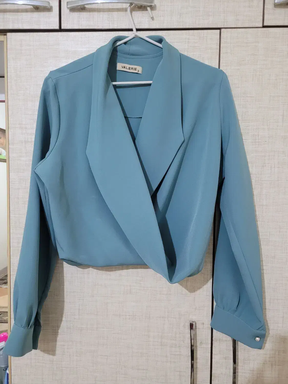 کراپ کت|لباس|اصفهان, شیخ اشراق|دیوار