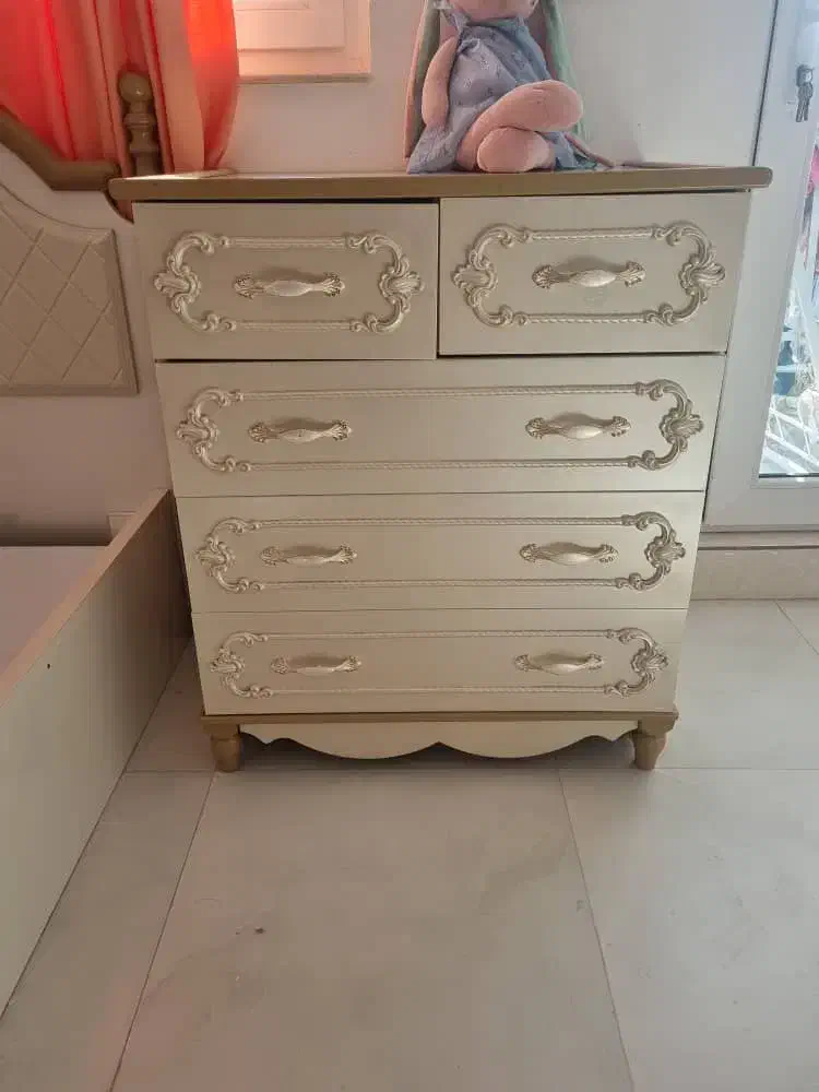 تخت ودراور و کمد بچه|اسباب و اثاث بچه|بابلسر, |دیوار