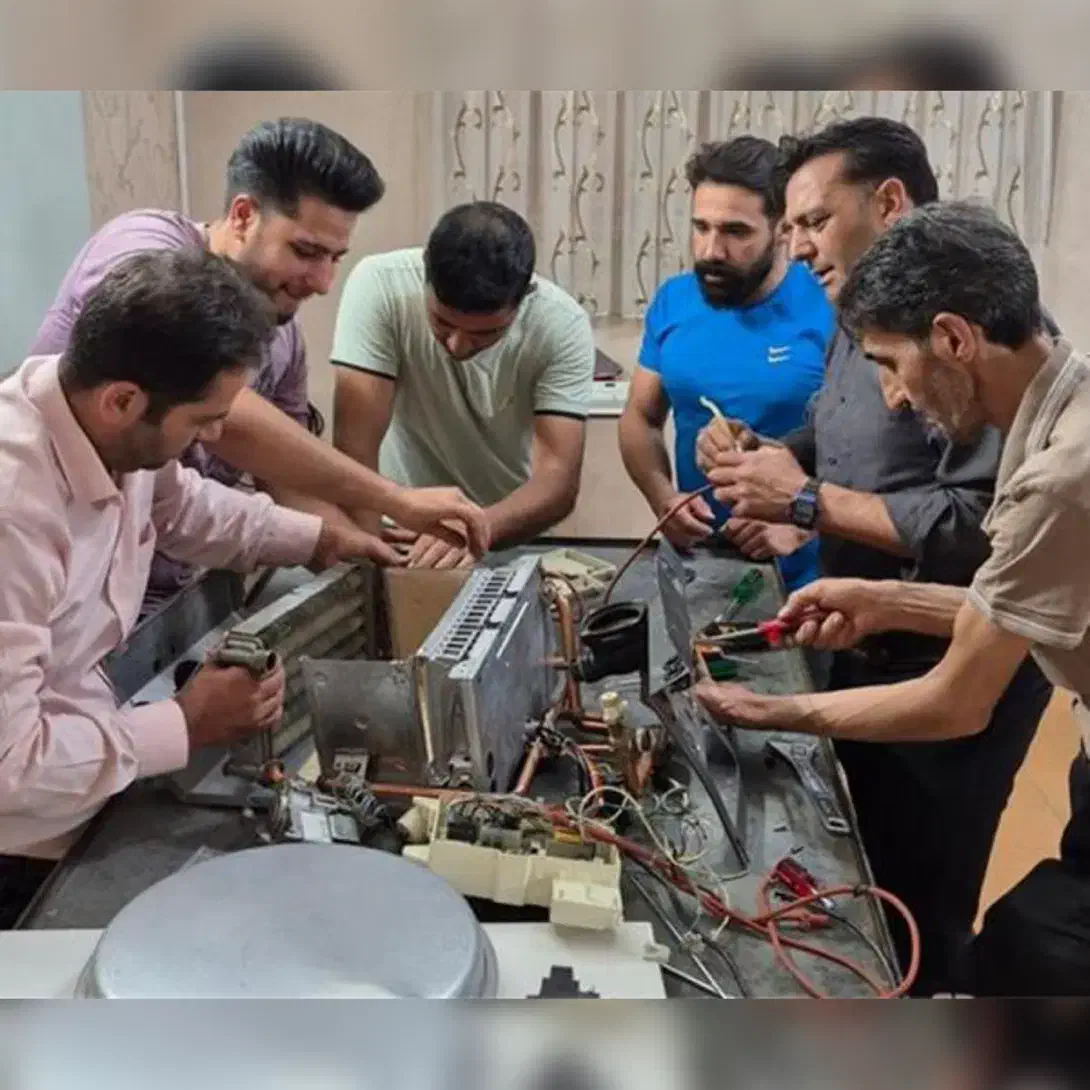 استخدام و اموزش نصب و تعمیر پکیج کولرگازی اسپیلت|استخدام صنعتی، فنی، مهندسی|مشهد, احمدآباد|دیوار