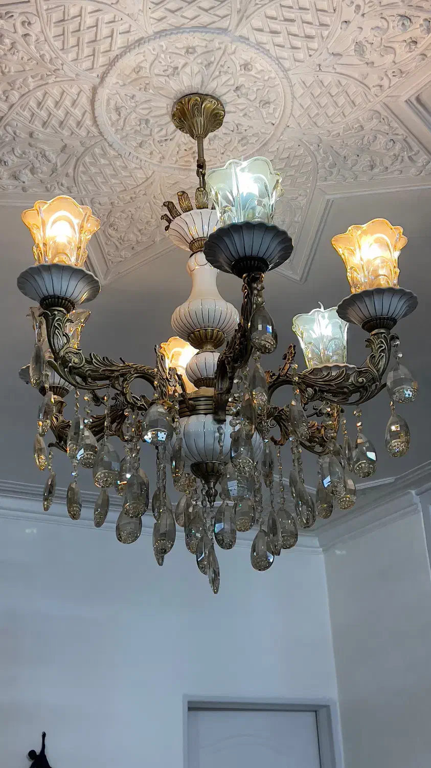 دو عدد لوستر برنز ۶ شعله|لوستر و چراغ آویز|ری, اقدسیه|دیوار