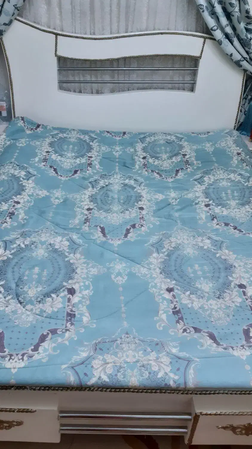 تخت دو نفره سفید|تخت و سرویس خواب|بروجرد, |دیوار