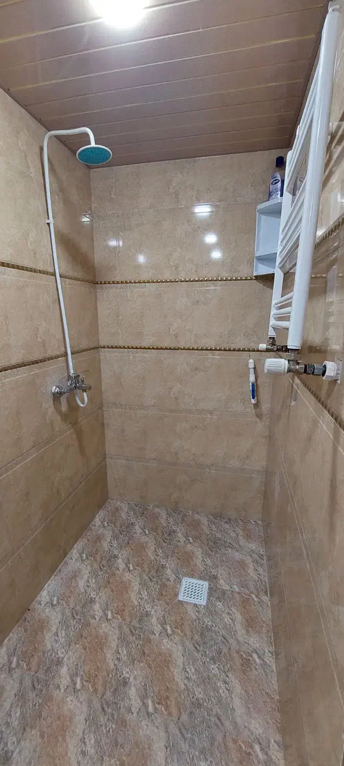 کلبه سوئیسی تک خواب بهار نارنج|اجارهٔ کوتاه‌مدت ویلا و باغ|شاندرمن, |دیوار