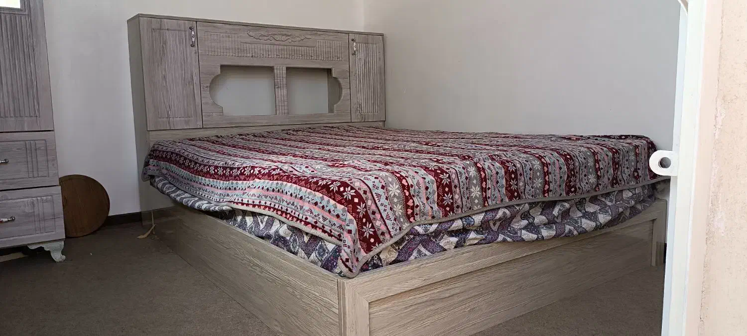 تخت خواب درحد نو|تخت و سرویس خواب|زاهدان, |دیوار