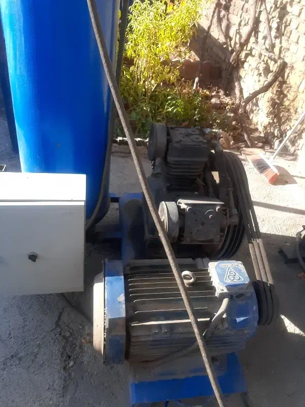 کمپرسور وپوستر‌‌ ۴۰ بار فشار قوی|ماشین‌آلات صنعتی|آبیک, |دیوار