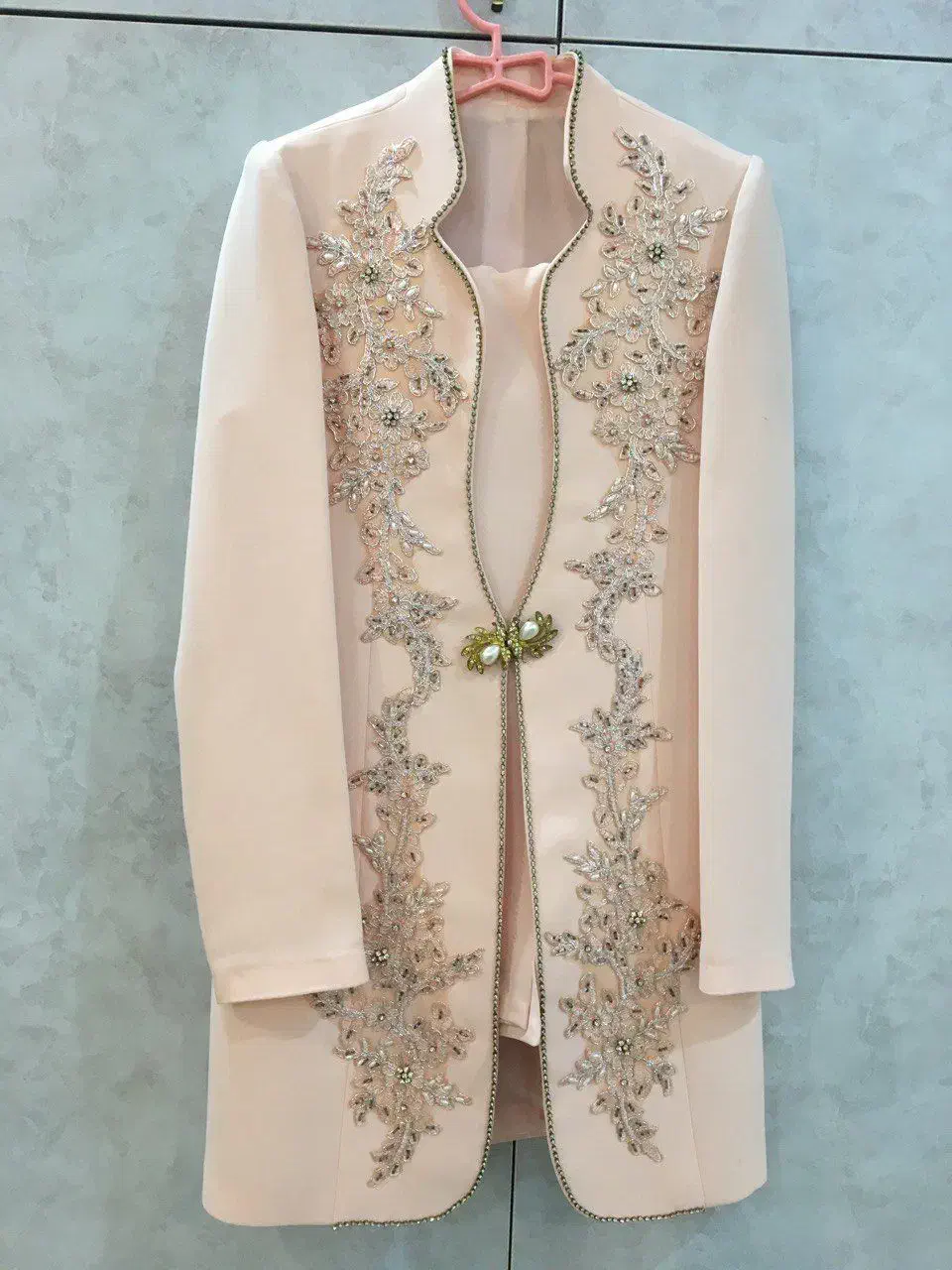 لباس مجلسی|لباس|لاهیجان, گلستان|دیوار