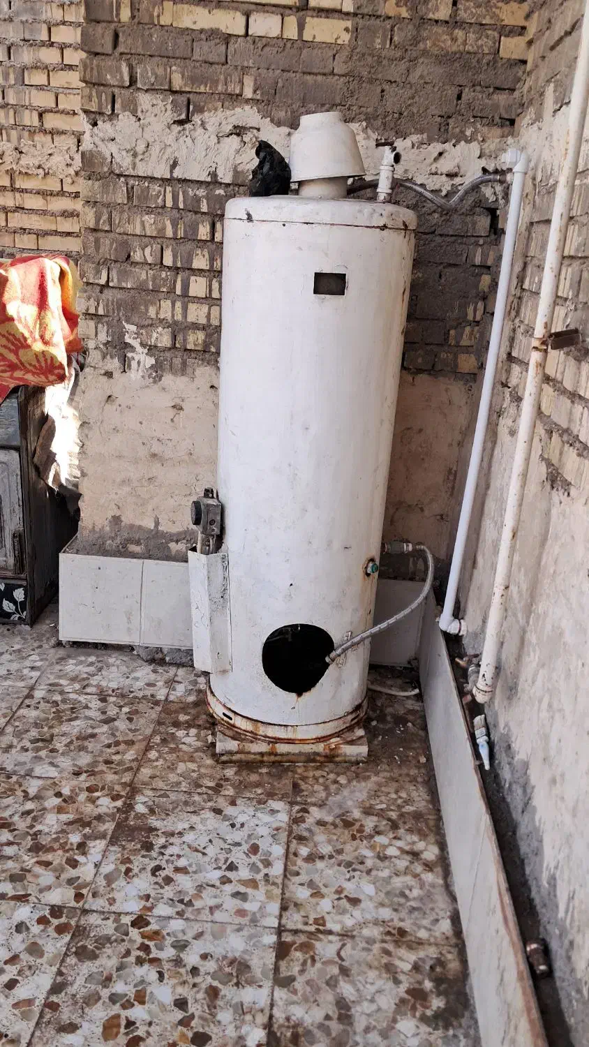 یک عدد ابگرمکن گازی ویک عدد اجاق گاز پنج شعله|آبگرمکن، پکیج، شوفاژ|سوسنگرد, |دیوار