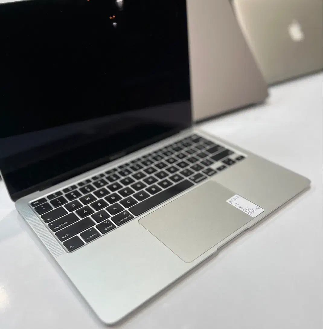 مک بوک ایر۲۰۲۰حافظه۲۵۶|رایانه همراه|یزد, |دیوار