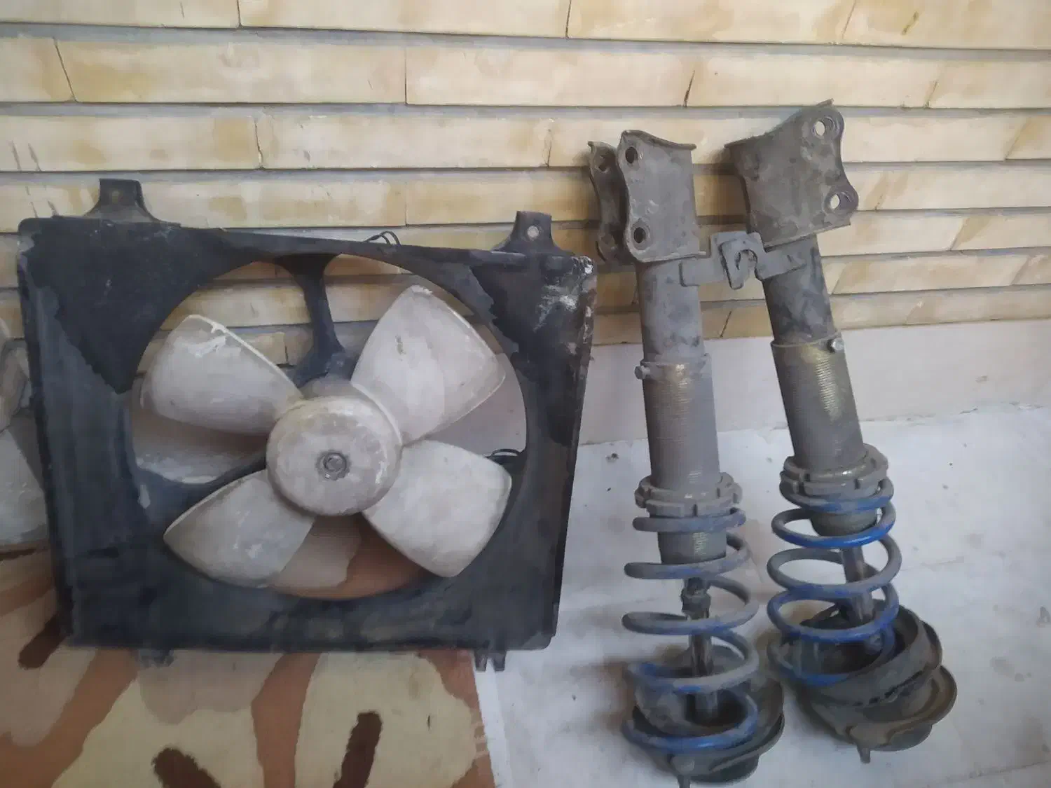 یک جفت کمک جلو پراید ویک فن رادیات اصلی وسالم|قطعات یدکی و لوازم جانبی|اصفهان, شفق|دیوار