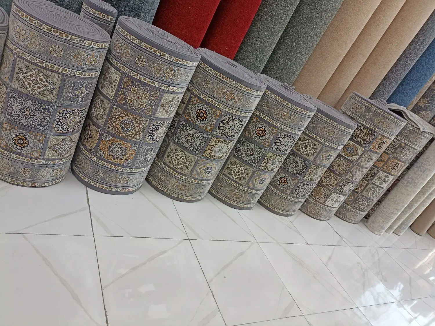 انواع کناره وموکت برشی باتنوع بالا وتخفیف های ویژه|موکت|بهارستان, |دیوار
