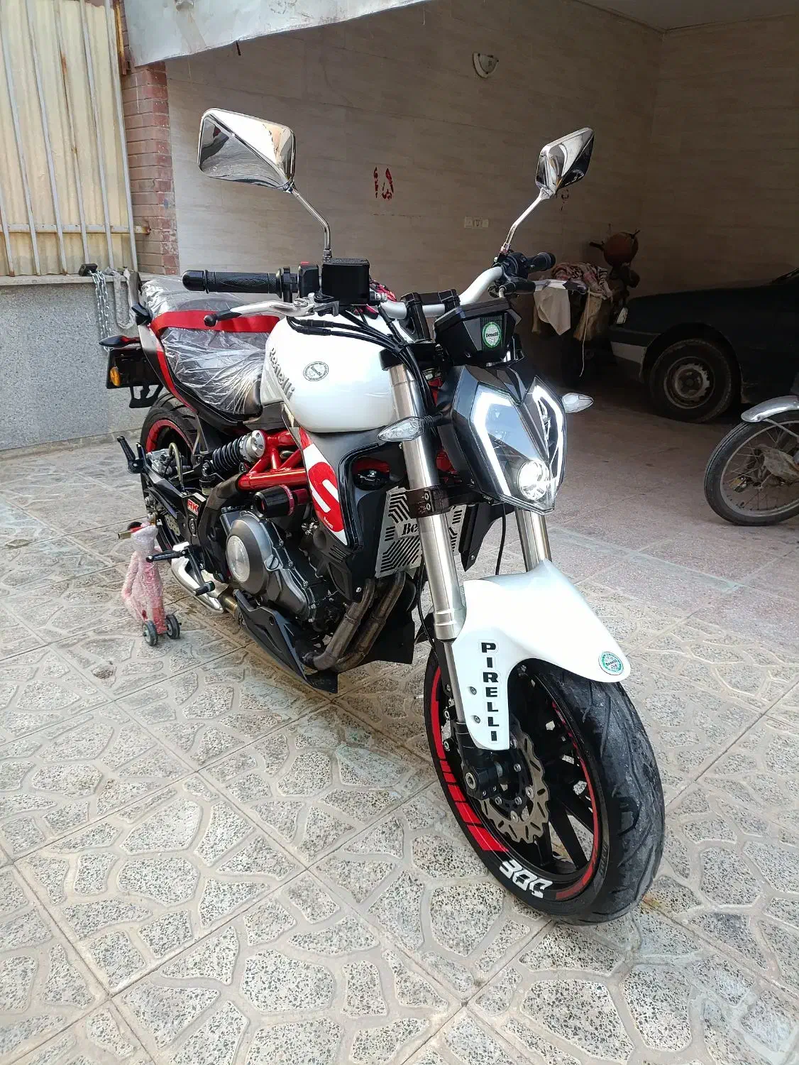 بنلی 300 جفت سیلندر|موتورسیکلت|شاهین‌شهر, فردوسی|دیوار