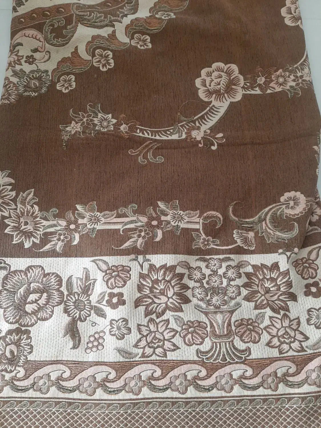 روفرشی|روفرشی|نیشابور, امین اسلامی|دیوار