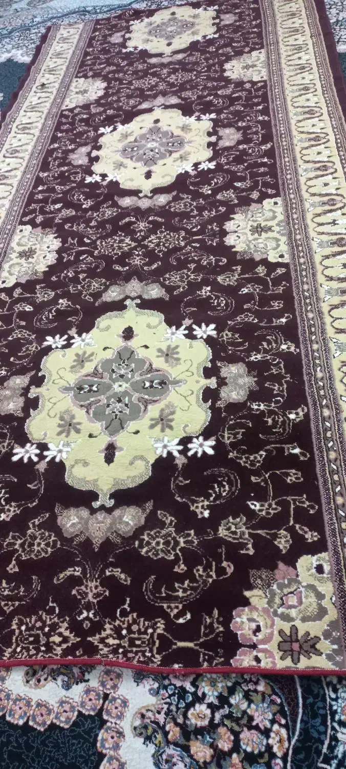 یک عدد فرش خوش رنگ و زیبا|فرش|اهواز, اهواز|دیوار