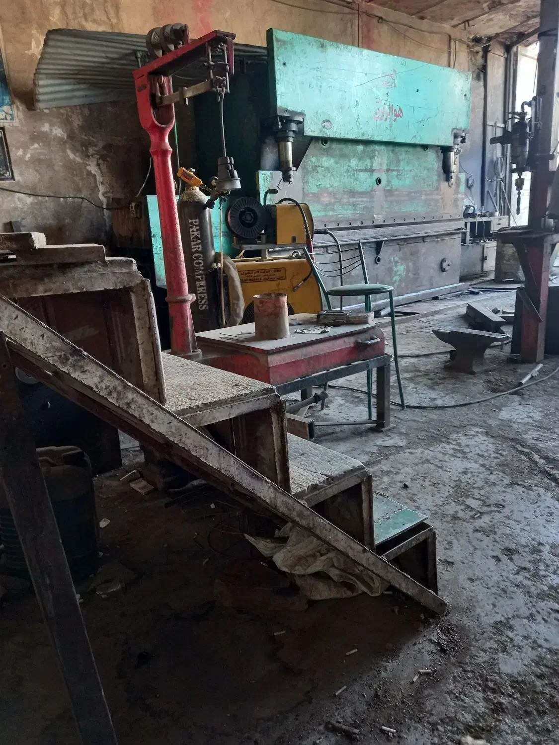 جوشکار|استخدام صنعتی، فنی، مهندسی|کرمانشاه, |دیوار