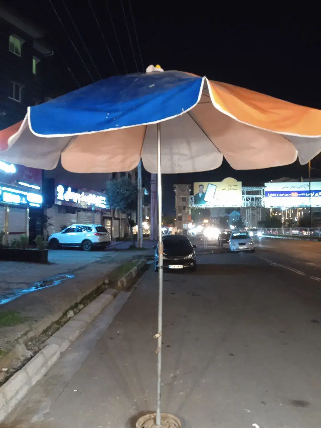 چتربزرگ 3در3 متر سه تا موجود|کافی‌شاپ و رستوران|رشت, جهاد|دیوار