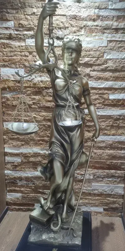 منشی دفتر وکالت (خانم)|استخدام اداری و مدیریت|شهریار, شهریار|دیوار