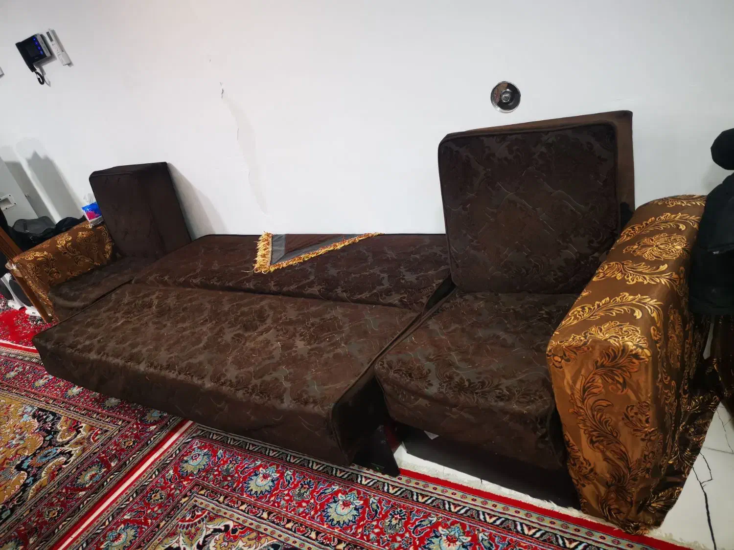 مبل 6 نفره فنری|مبلمان خانگی و میز عسلی|مرودشت, فاز دوم شهرک فرهنگیان|دیوار