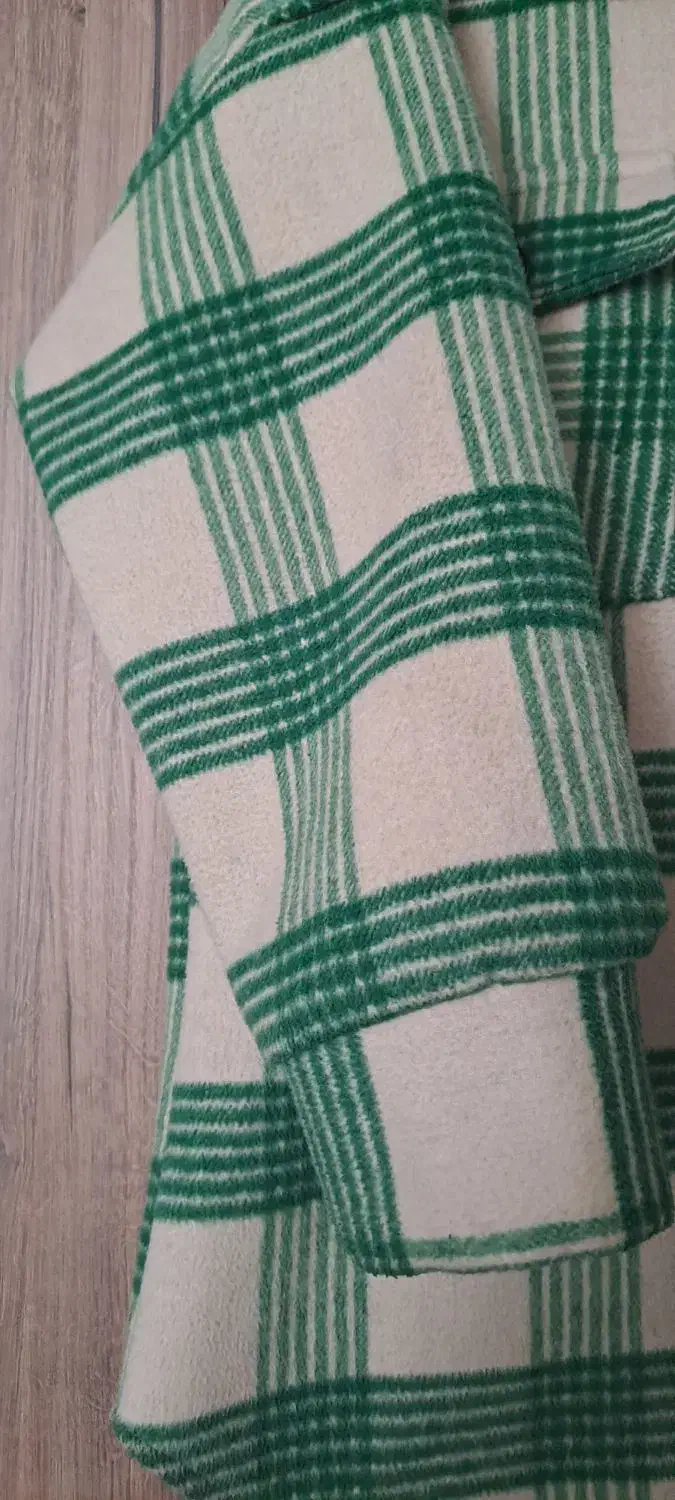 کت چهار خونه سبز و سویشرت و شلوار|لباس|پردیس, فاز ۸|دیوار