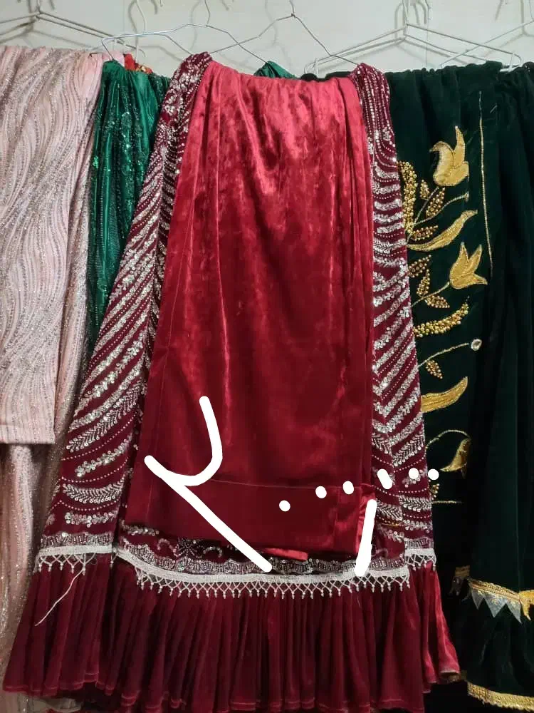 فروش چند دست لباس لری قیمت مناسب|لباس|لردگان, |دیوار