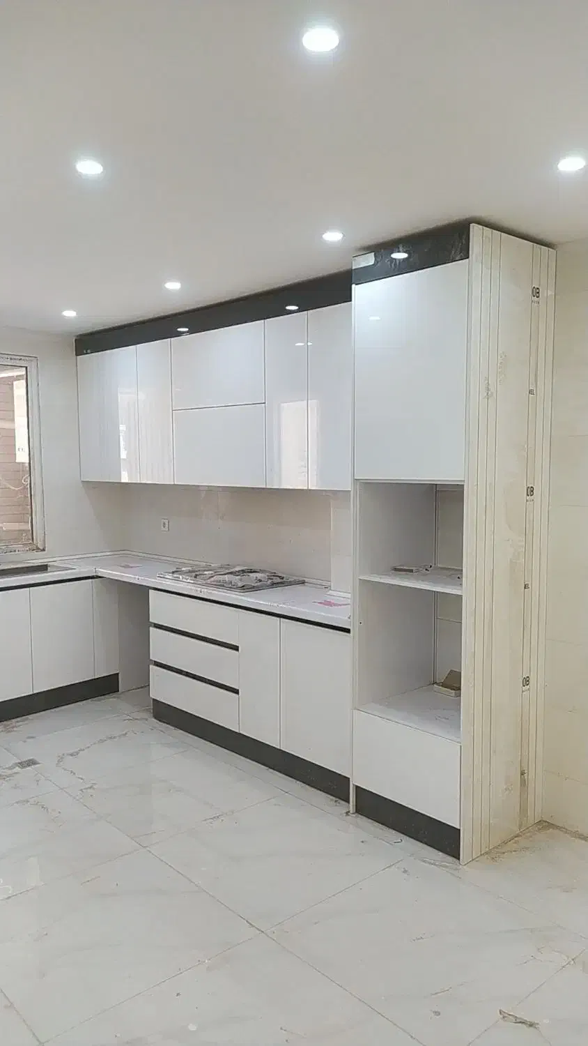 استخدام شاگرد جهت نصب کابینت و کمد|استخدام معماری، عمران و ساختمانی|کارون, |دیوار