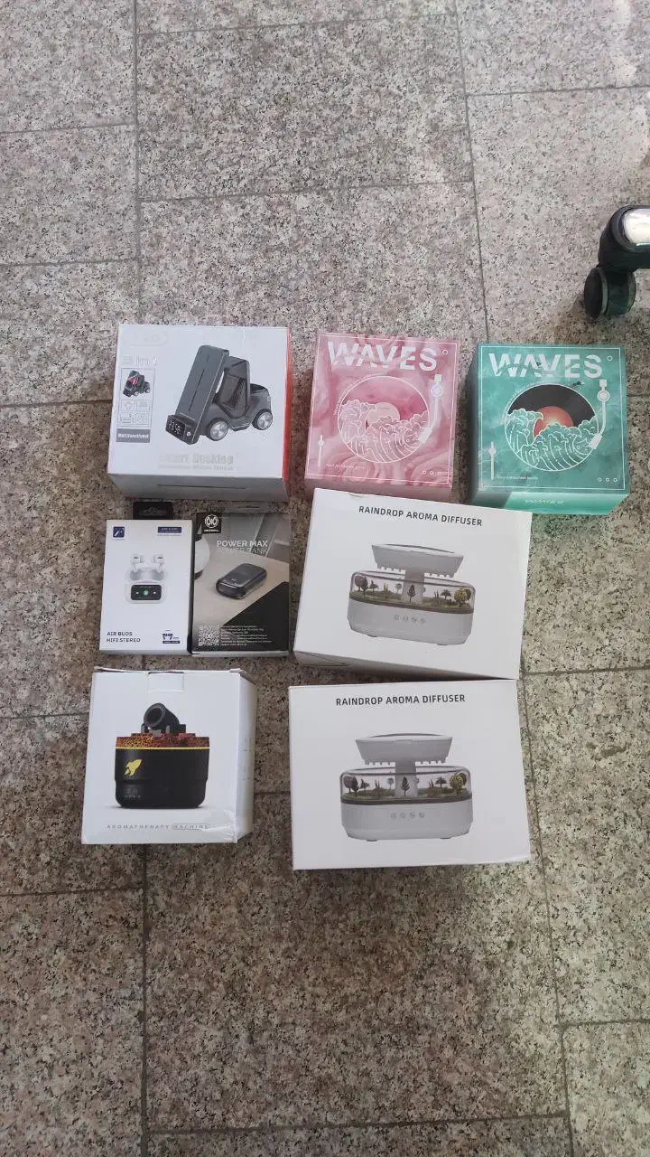 تعدادی لوازم دکوری و دیجیتال نو با قیمت عمده ۱۴۰۳|لوازم جانبی موبایل و تبلت|کرمان, |دیوار