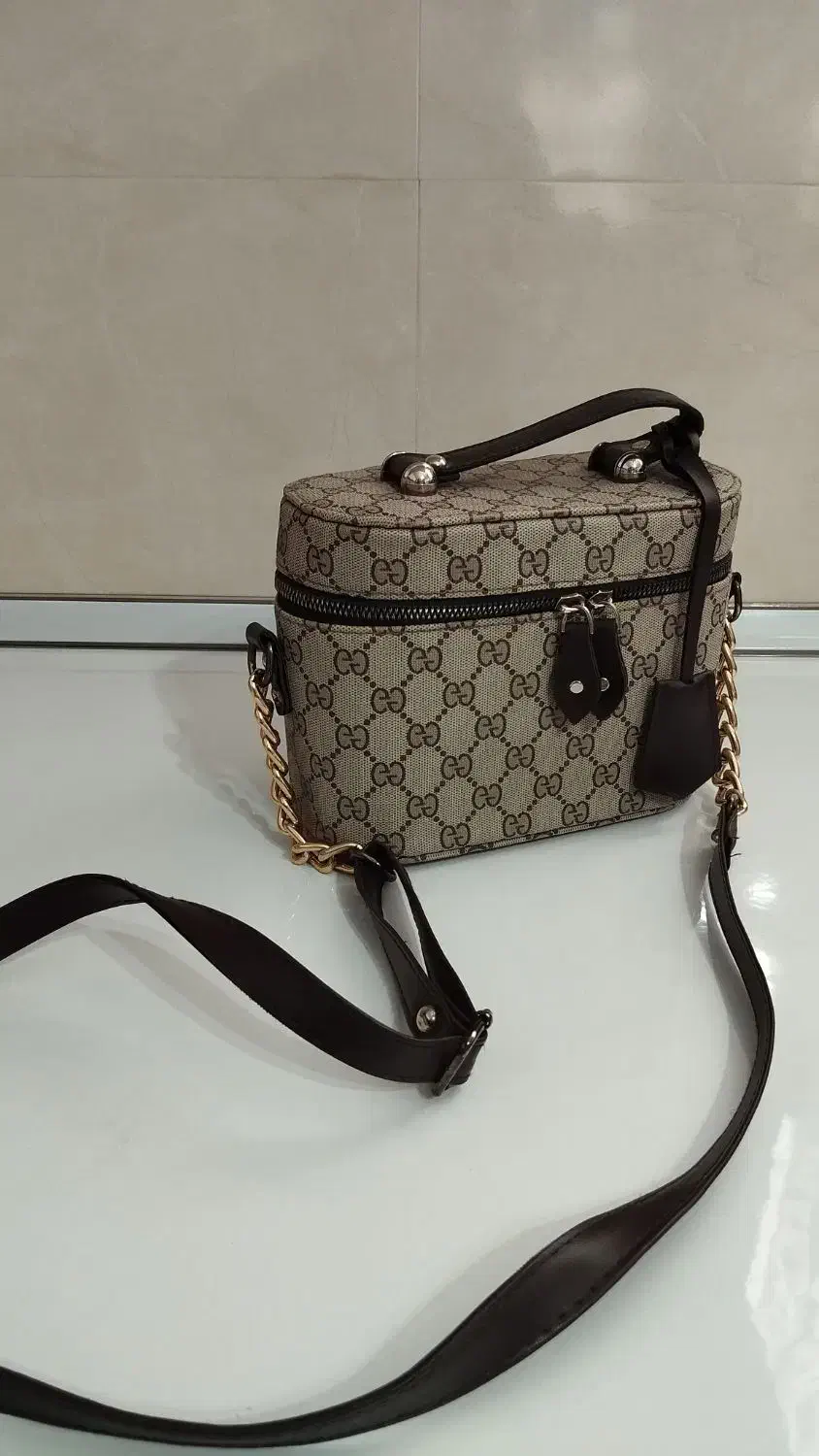 کیف درحد نو|کیف، کفش، کمربند|مرند, |دیوار