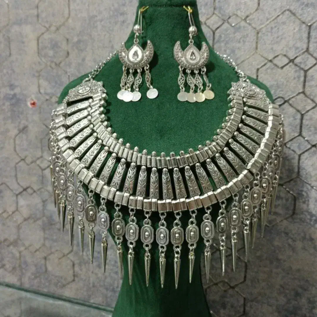 گردنبند ورشو با ابکاری نقره|جواهرات|کرمانشاه, |دیوار