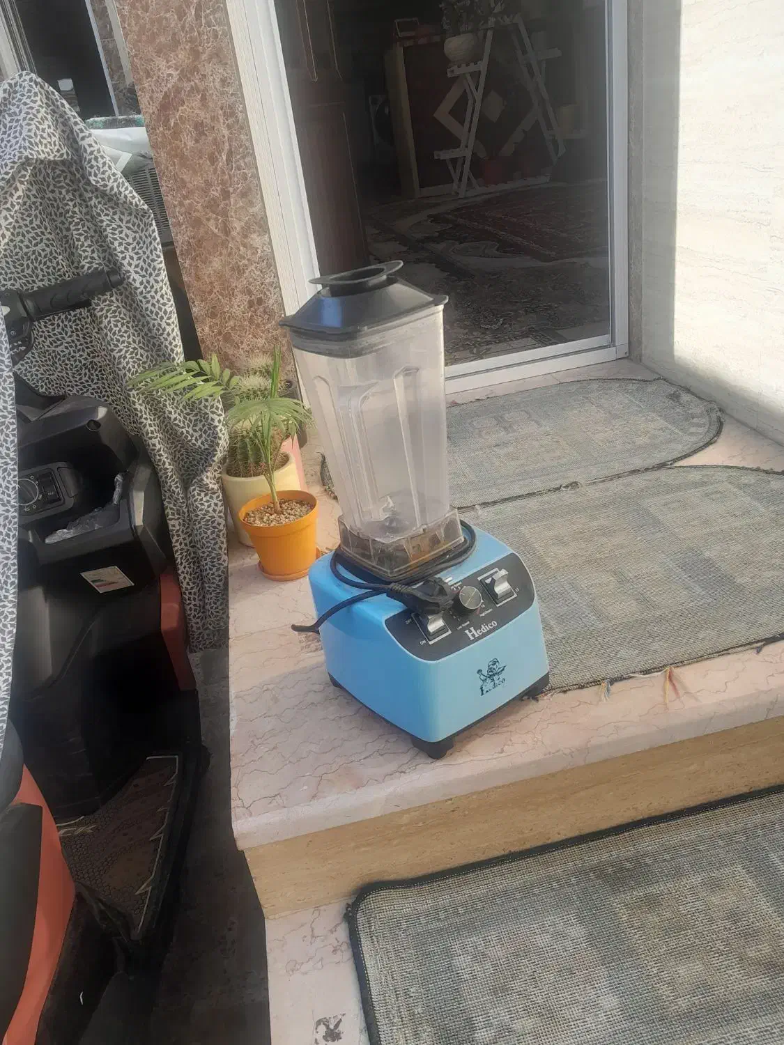 میکسر ابمیوه و یه عدد آب هویج|خردکن، آسیاب، غذاساز|لنگرود, |دیوار