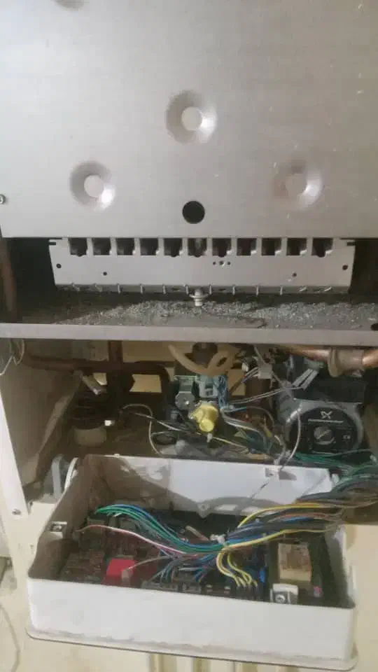شوفاژگازی.سرویس پکیج و آبگرمکن بانازلترین قیمت|آبگرمکن، پکیج، شوفاژ|تهران, تهرانسر مرکزی|دیوار