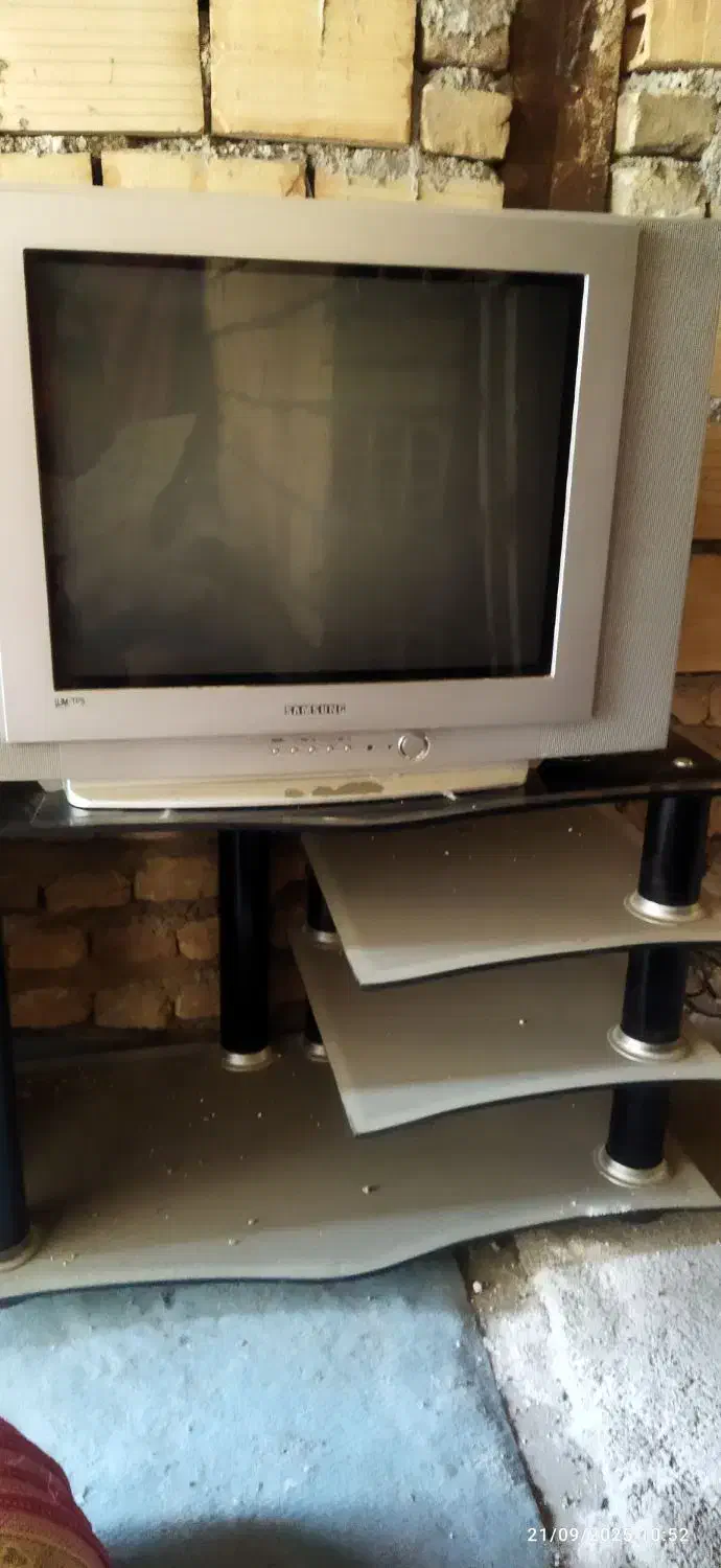 تلویزیون ومیزش|تلویزیون و پروژکتور|علیآباد کتول, |دیوار