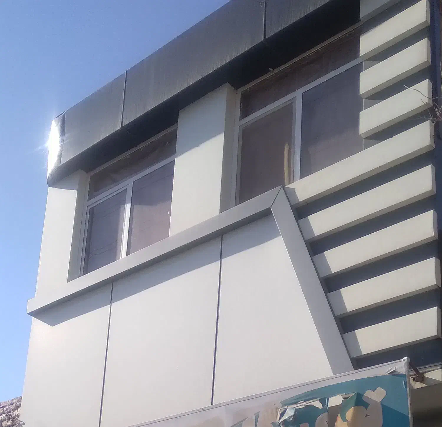 مغازه دوطبقه حاشیه طالقانی(پایین تر از بهزیستی)|فروش مغازه و غرفه|سبزوار, گلشن|دیوار