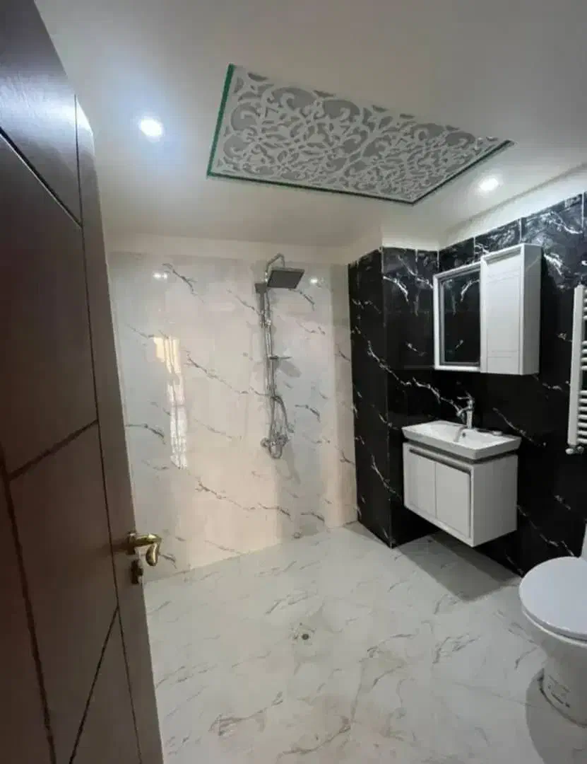 ویـو باز و بدون مشرف در         برج باغ رونیکـا