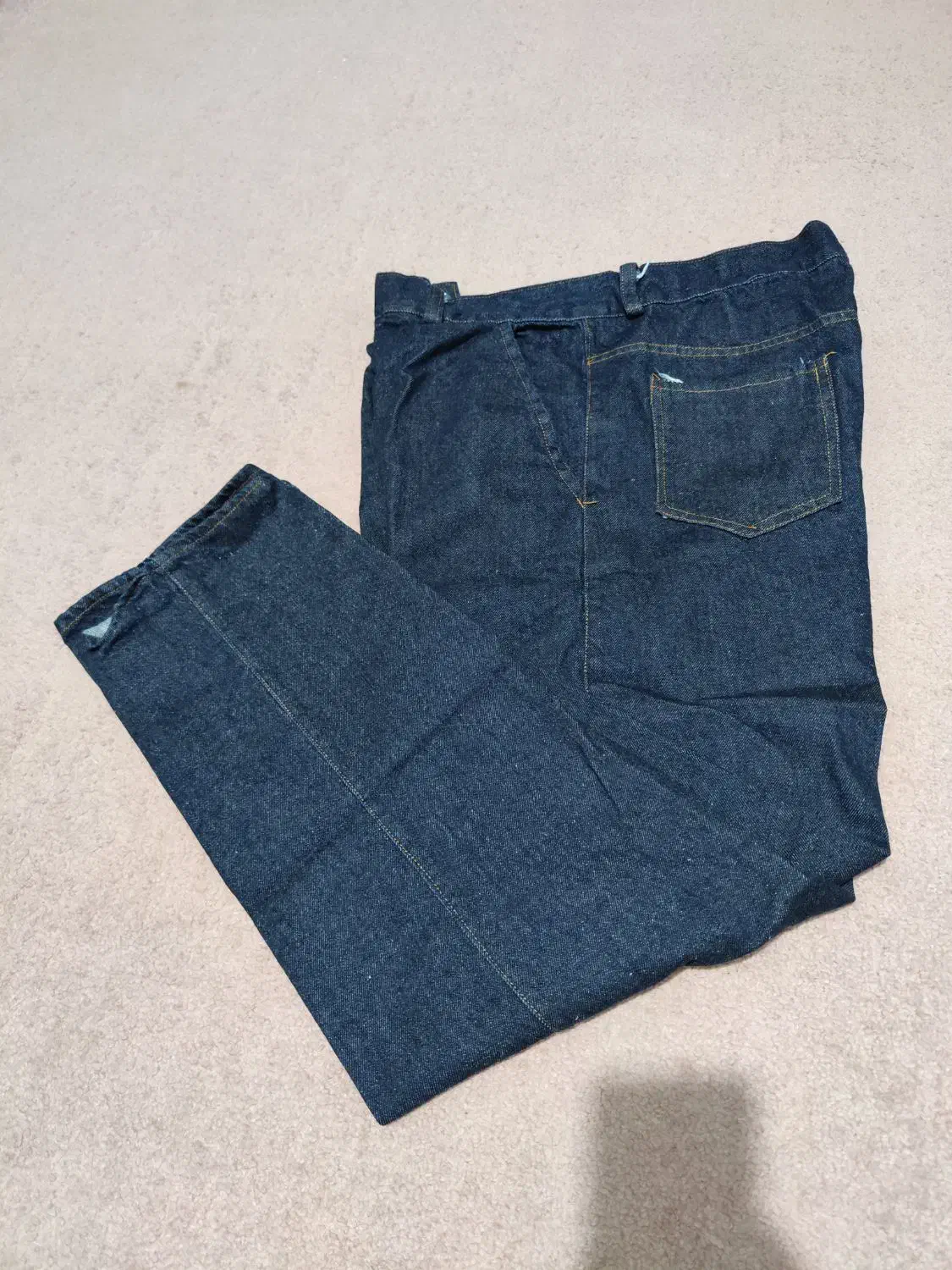 لباس کار کامل|لباس|شاهینشهر, حافظ شمالی|دیوار