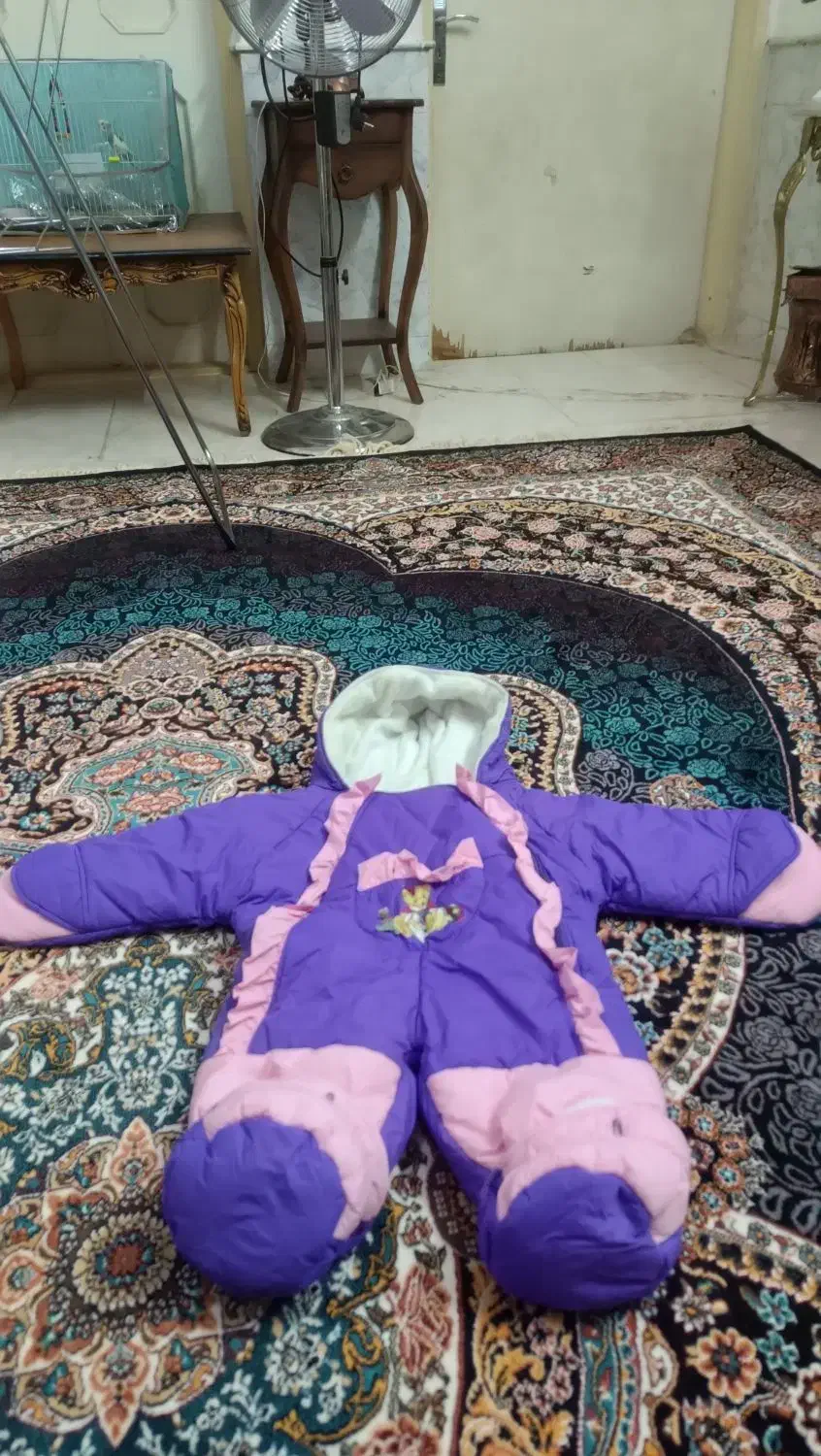 سرهمی دخترانه|کفش و لباس بچه|طاغنکوه, |دیوار