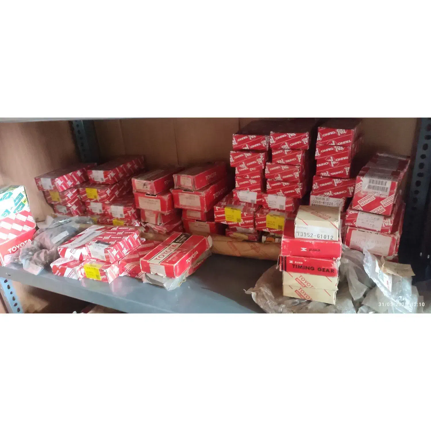 لوازم یدکی تویوتا لندکروزر(2F-3F-4500) و هایلوکس|قطعات یدکی و لوازم جانبی|شیراز, فرگاز|دیوار