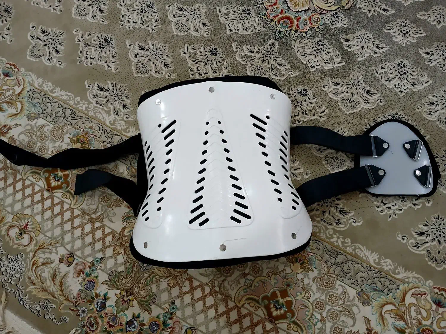 کمربند طبی|کیف، کفش، کمربند|شیروان (خراسان), |دیوار