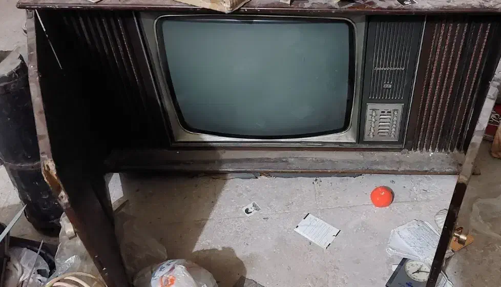 تلویزیون قدیمی|تلویزیون و پروژکتور|زاهدان, |دیوار