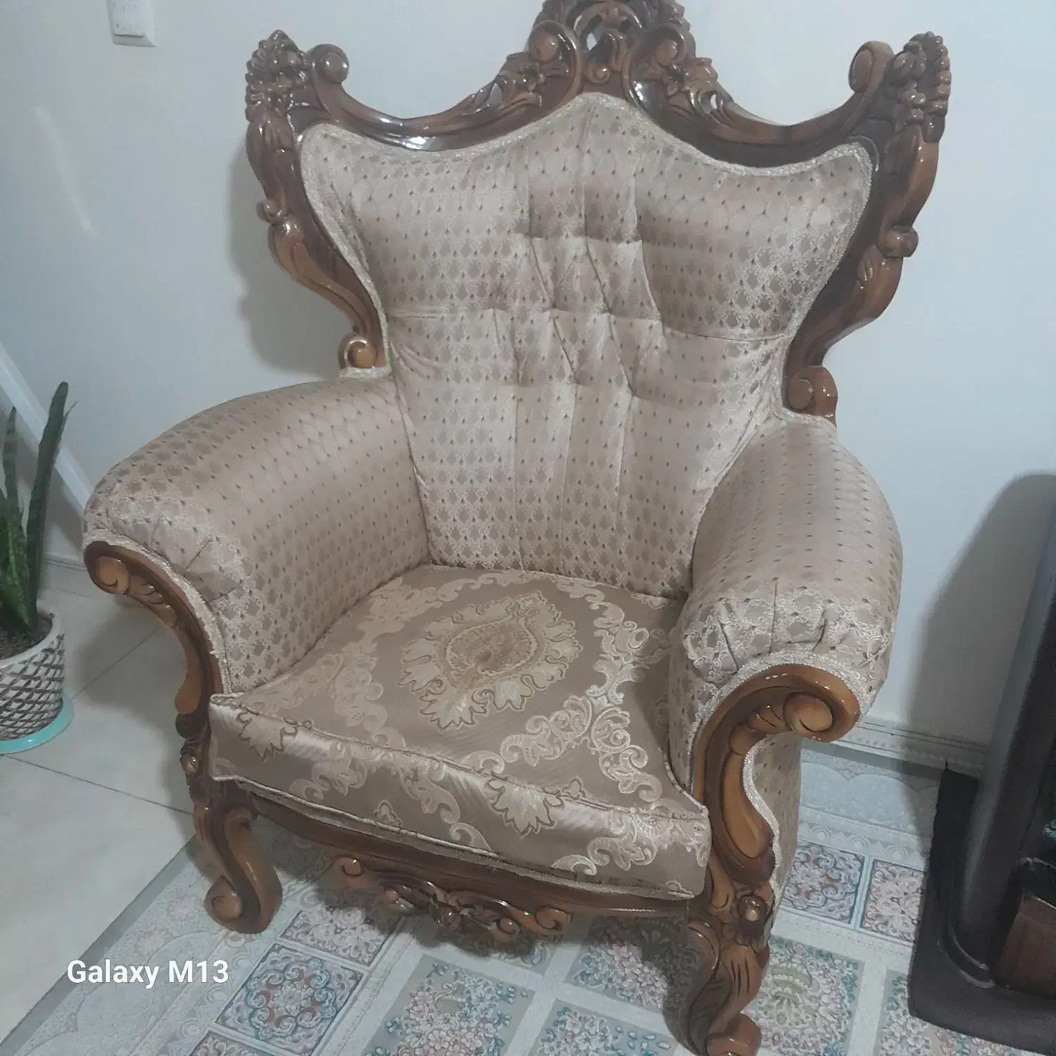 مبل 9نفره سلطنتی|مبلمان خانگی و میز عسلی|محمدشهر, محمدشهر|دیوار