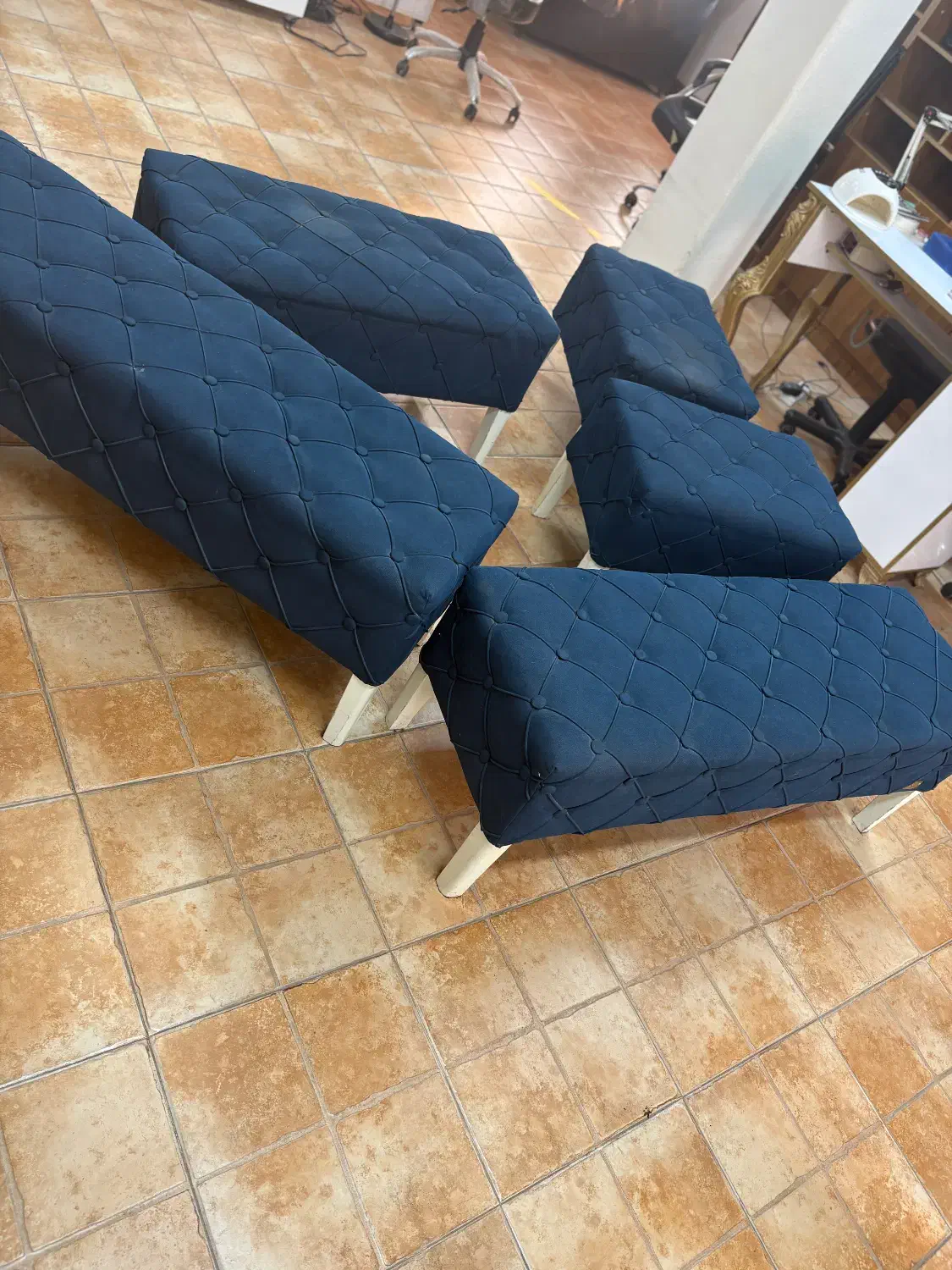 مبل سالنی|آرایشگاه و سالن‌های زیبایی|رشت, آزادگان|دیوار