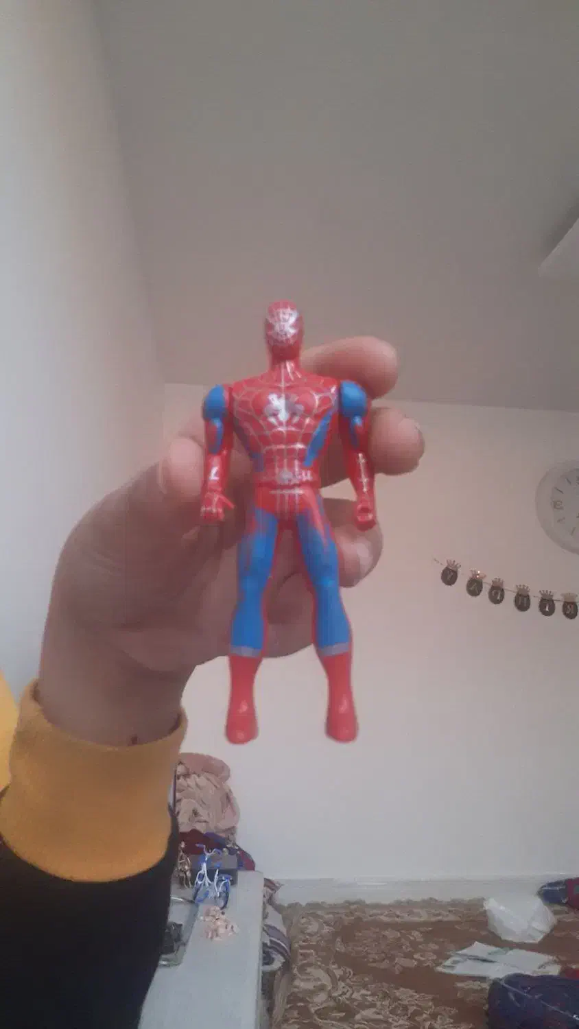 آدمک مردعنکبوتی|اسباب‌‌بازی|بلبان آباد, |دیوار