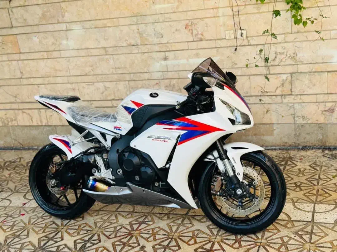 cbr hrc 1000|موتورسیکلت|شیراز, نیایش|دیوار