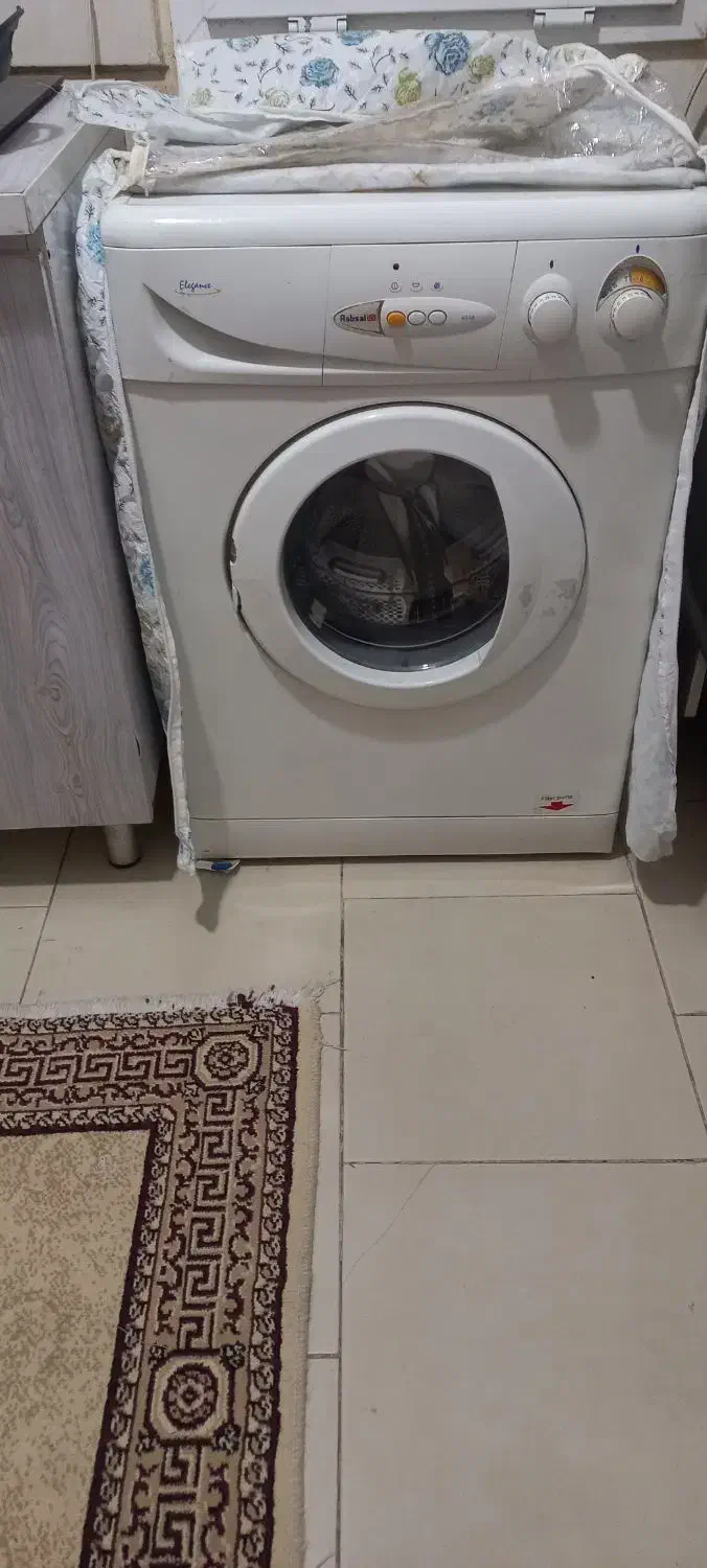 لباسشویی ۵ کیلویی ابسال|ماشین لباسشویی و خشک‌کن لباس|پرند, فاز ۶|دیوار