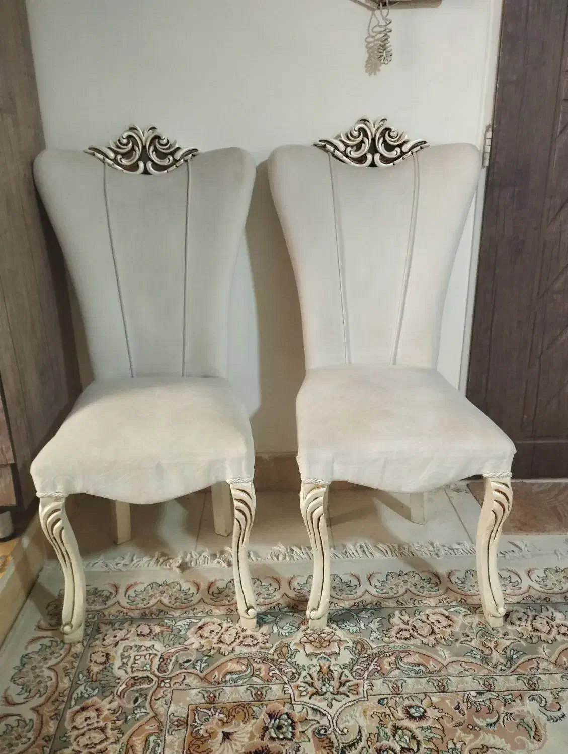 صندلی میزبان|صندلی و نیمکت|خمین, |دیوار