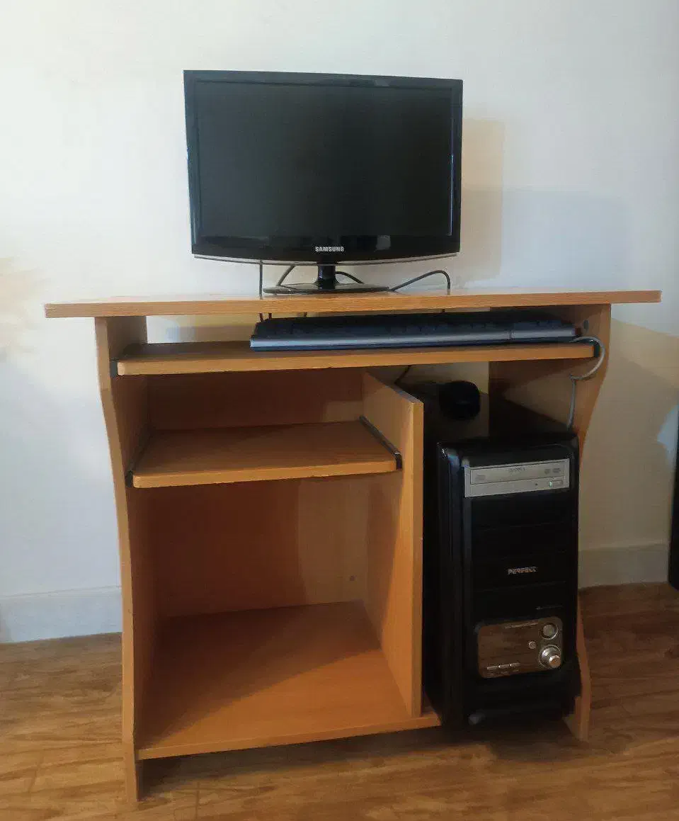 کامپیوتر به همراه میز و صندلی|رایانه رومیزی|کرج, شاهین‌ویلا|دیوار