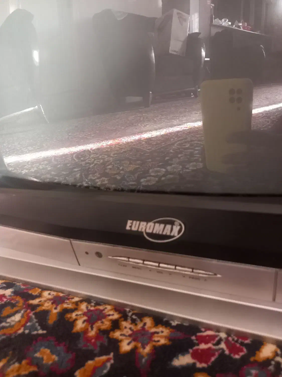 تلویزیون ۲۴ اینچ رنگی|تلویزیون و پروژکتور|کرمان, |دیوار