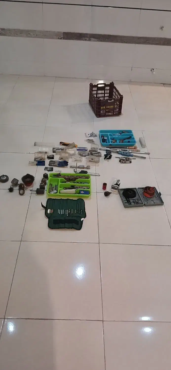 قلاویز و مته و گرد بر|ابزارآلات|تهران, چیتگر شمالی|دیوار