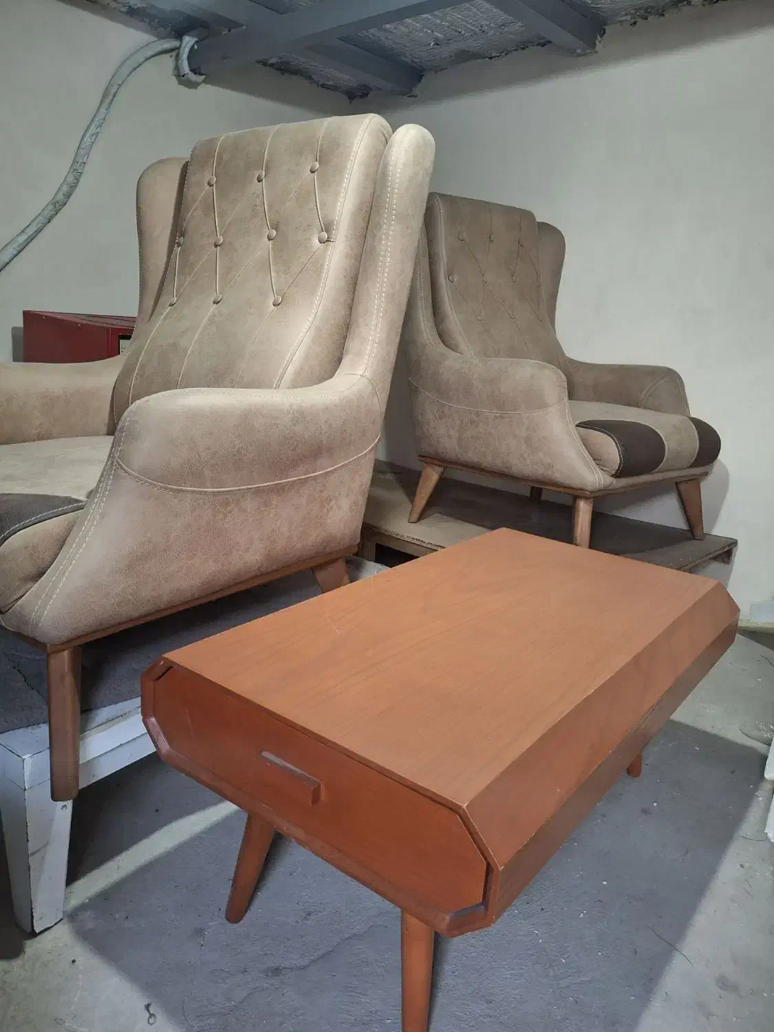 مبلمان ۵نفره نیم ست با میز سالم|مبلمان خانگی و میز عسلی|مشهد, شهرک رازی (شهرک غرب)|دیوار