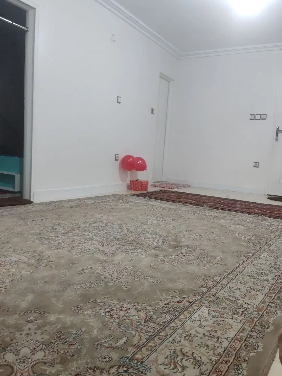 فرش ۹متری رنگ گردویی مشهد هست|فرش|کرج, ساماندهی|دیوار