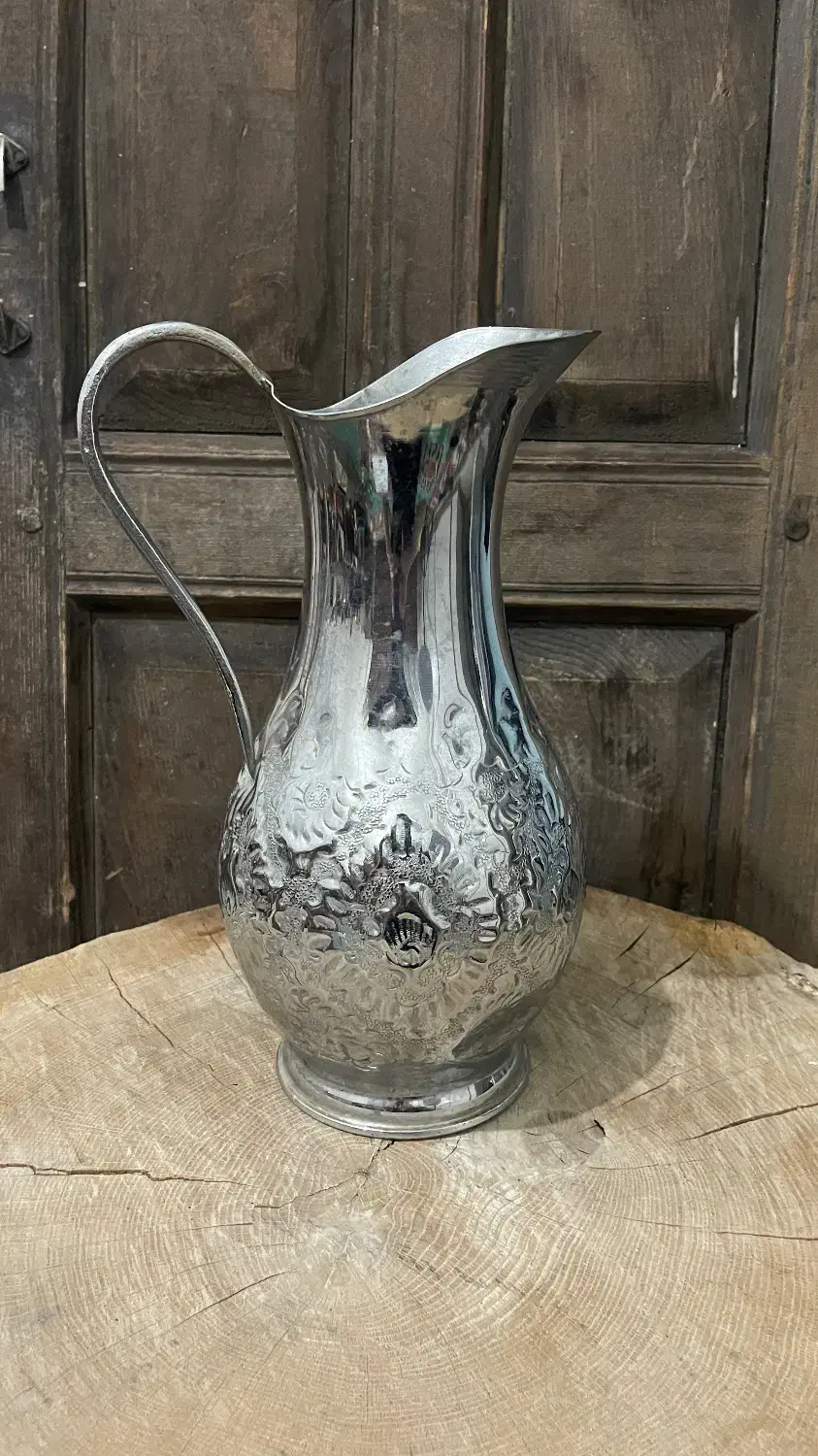 پارچ لب اردکی برنجی|کلکسیون اشیاء عتیقه|چمستان, |دیوار