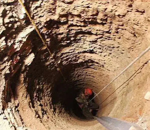 چاه کن و قبر کن|خدمات پیشه و مهارت|بندر گناوه, |دیوار